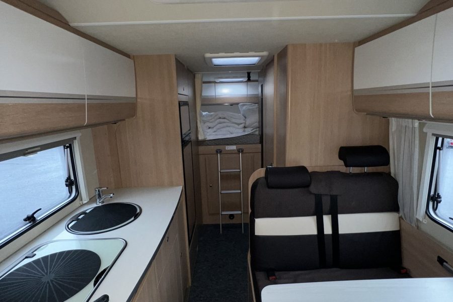 RV Campers – Fiat Ducato Motorhome – 6 Person